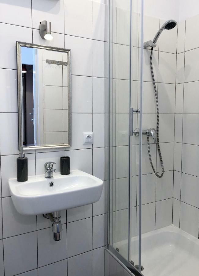 Pulawska Nr 1 Appartement Warschau Buitenkant foto